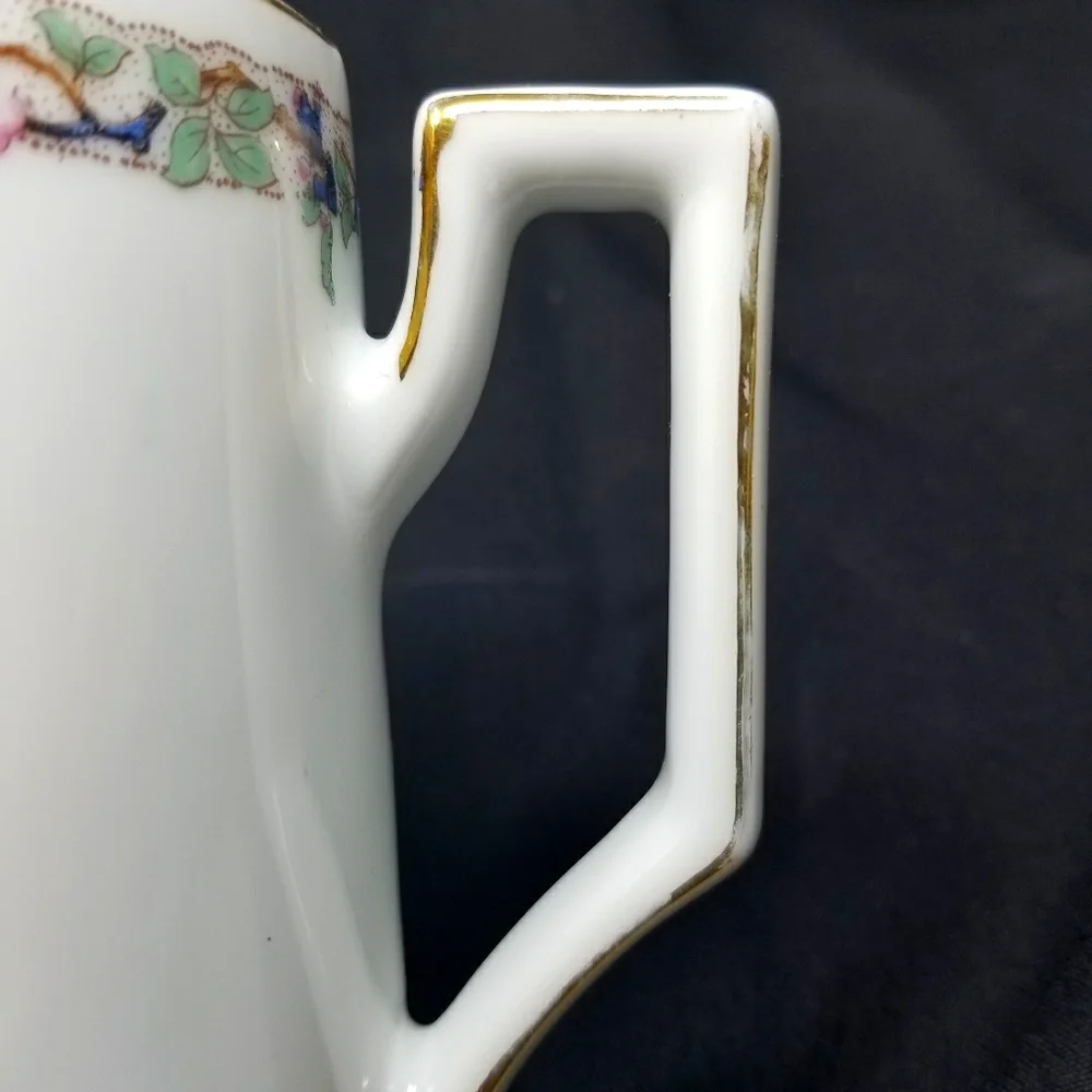 VINTAGE VICTORIA AUSTRIA PORCELAIN TEAPOT HAND PAINTED GOLD TRIM